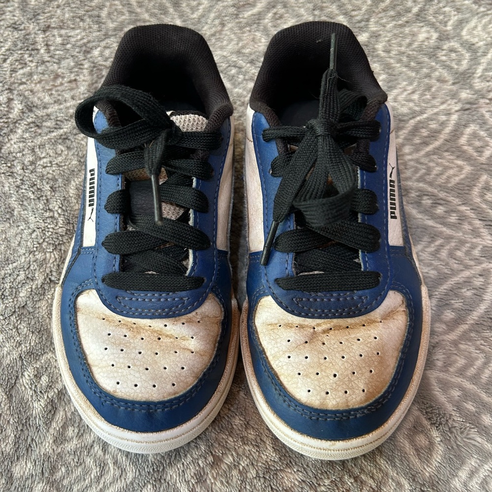 Puma Kids Sneakers. Size 11